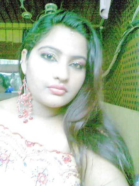 11P Indian hot and sexy housewife