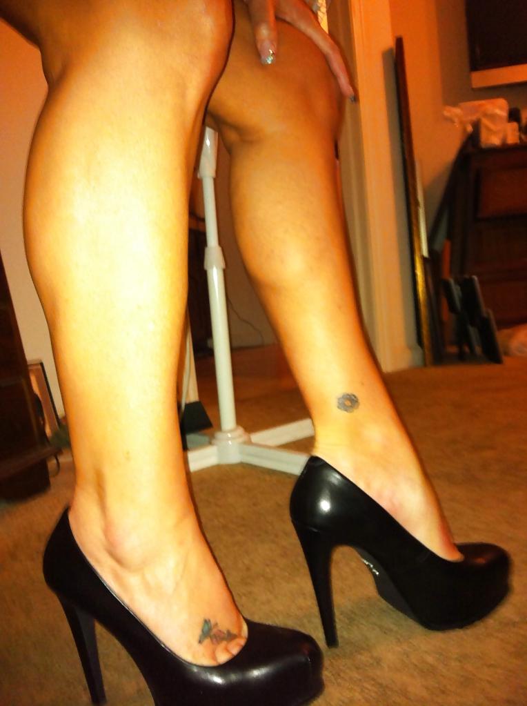 25P My wife is a hot cougar and milf