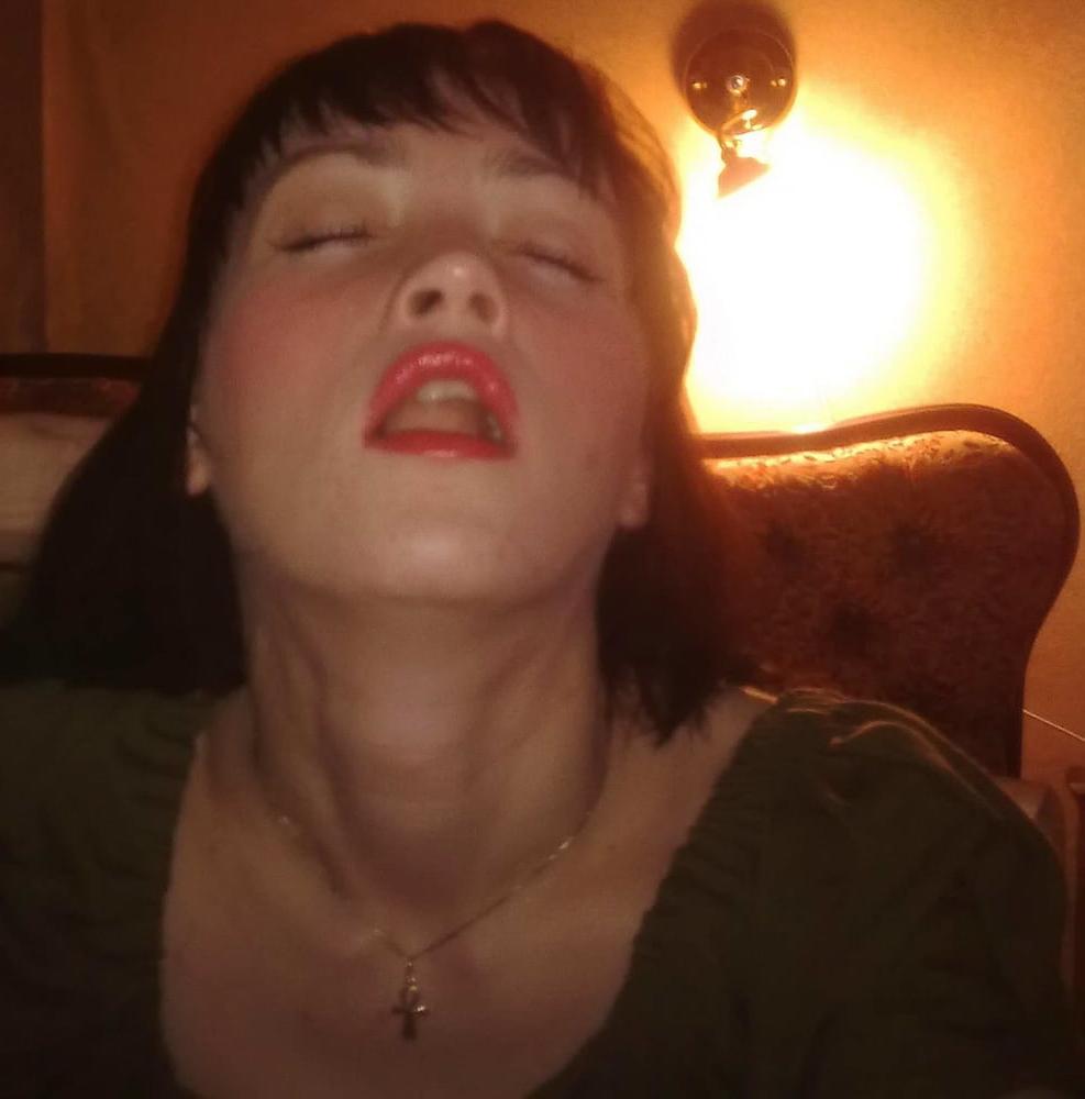 25P 150 slut show goods
