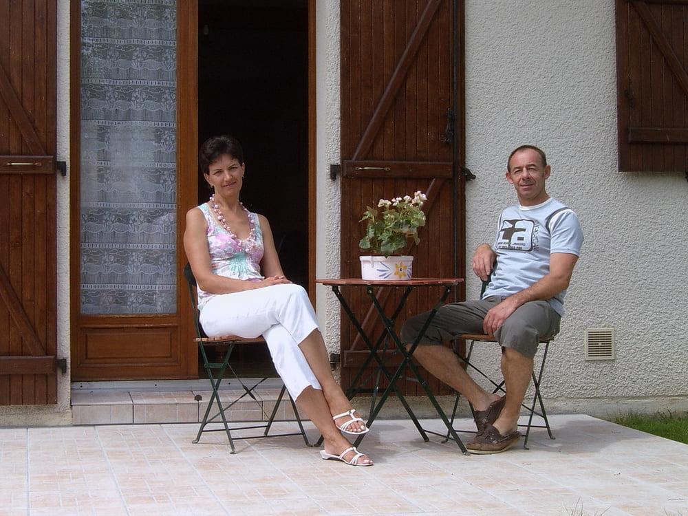 25P 2. Angus and Sarah, UK couple