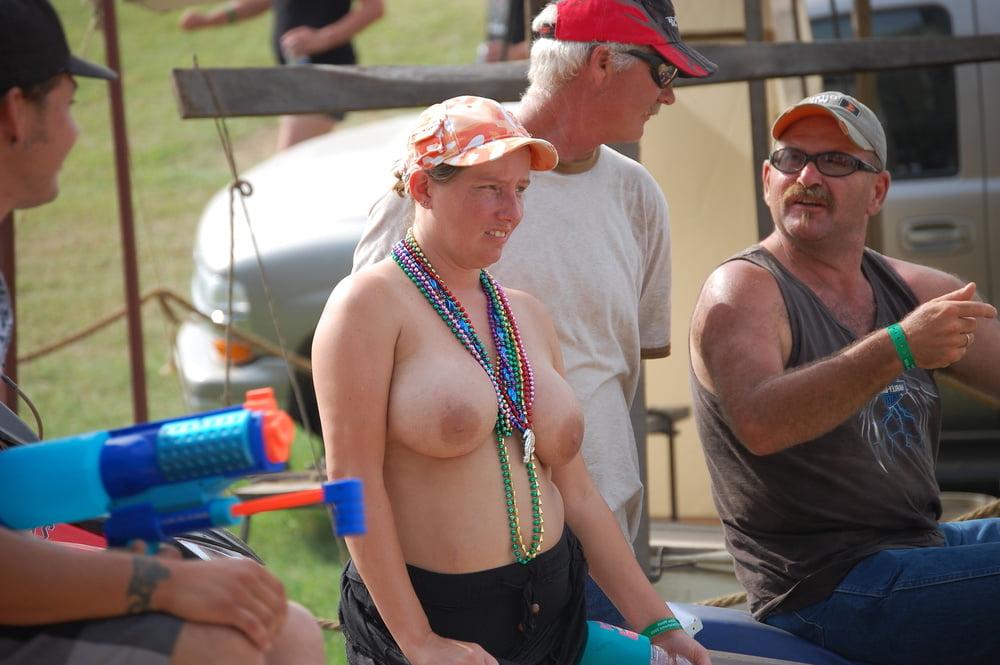 25P Show me your tits 096.