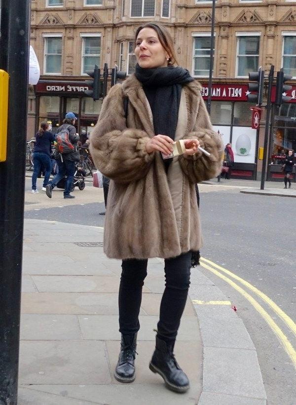 25P woman in fur coat 25
