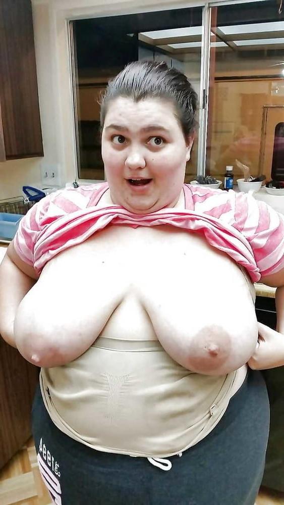 25P Show me your tits 102.