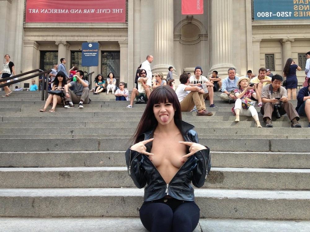 25P Show me your tits 102.