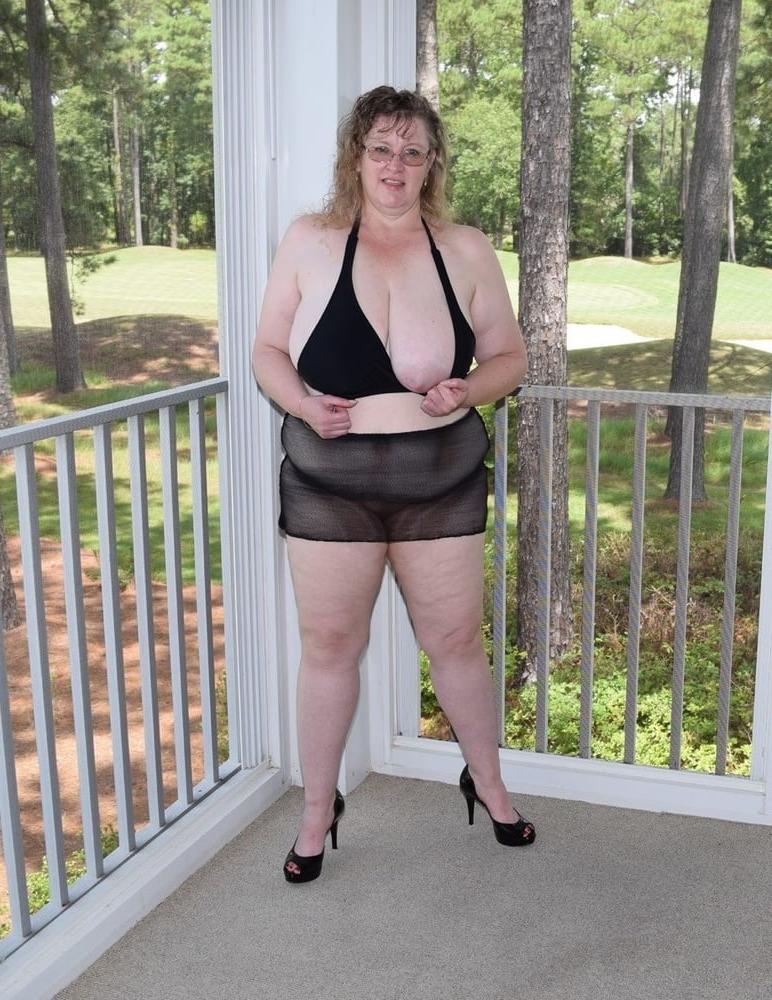 25P Show me your tits 103.