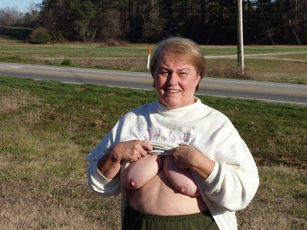 25P Show me your tits 100.