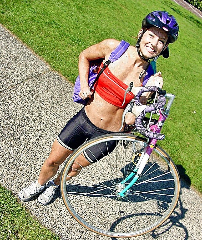 25P Athletic And Camel Toe Erotica 9 By twistedworlds