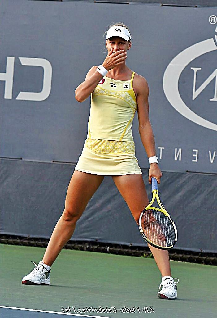 25P Athletic And Camel Toe Erotica 9 By twistedworlds