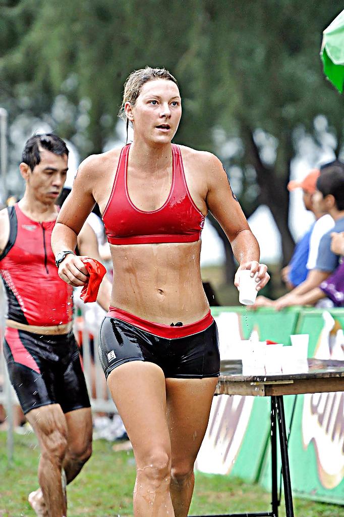 25P Athletic And Camel Toe Erotica 9 By twistedworlds