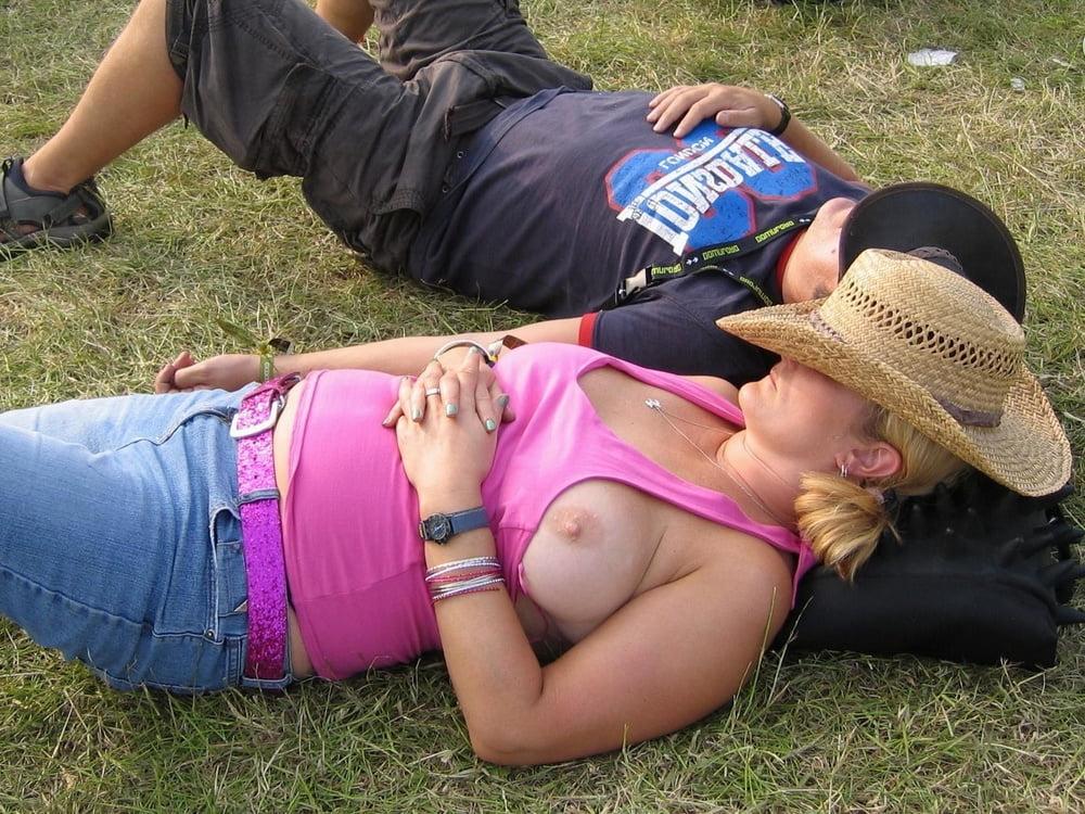 25P Show me your tits 084.