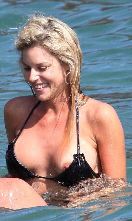 25P Show me your tits 077