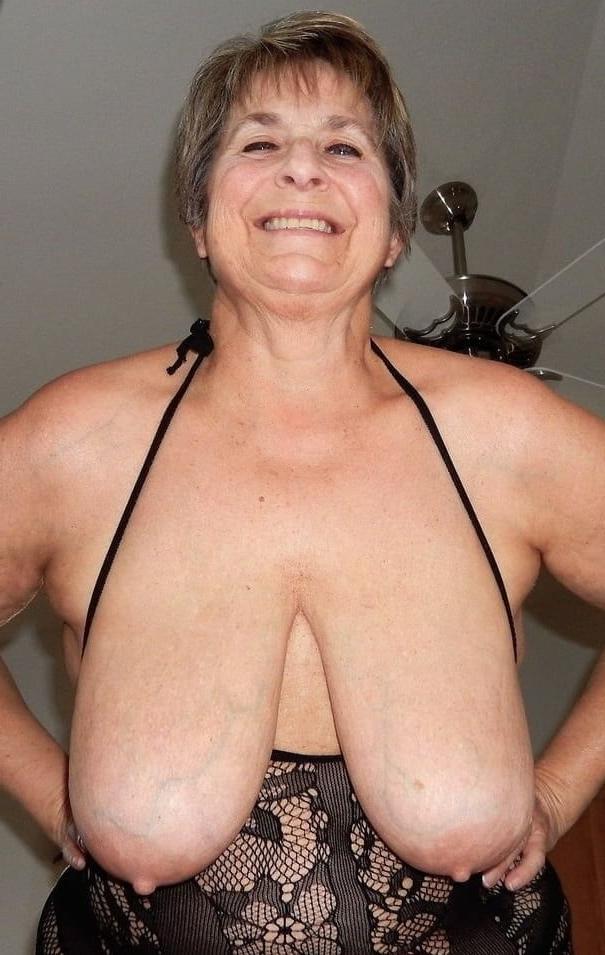 25P Show me your tits 081.