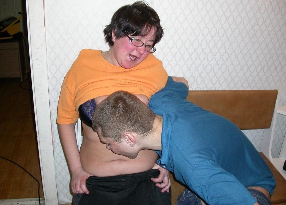 25P Older and hot 059 (Horny ugly mom)