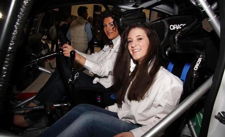 22P Sexy Girls at the Car Show