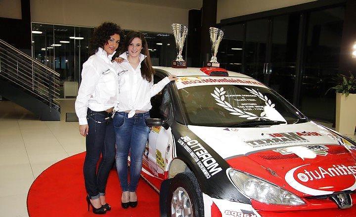 22P Sexy Girls at the Car Show