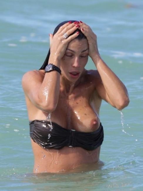 25P Show me your tits 083.