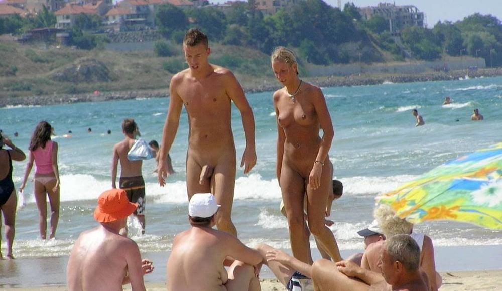 25P Couple Outdoors 23
