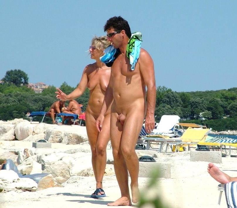 25P Couple Outdoors 23