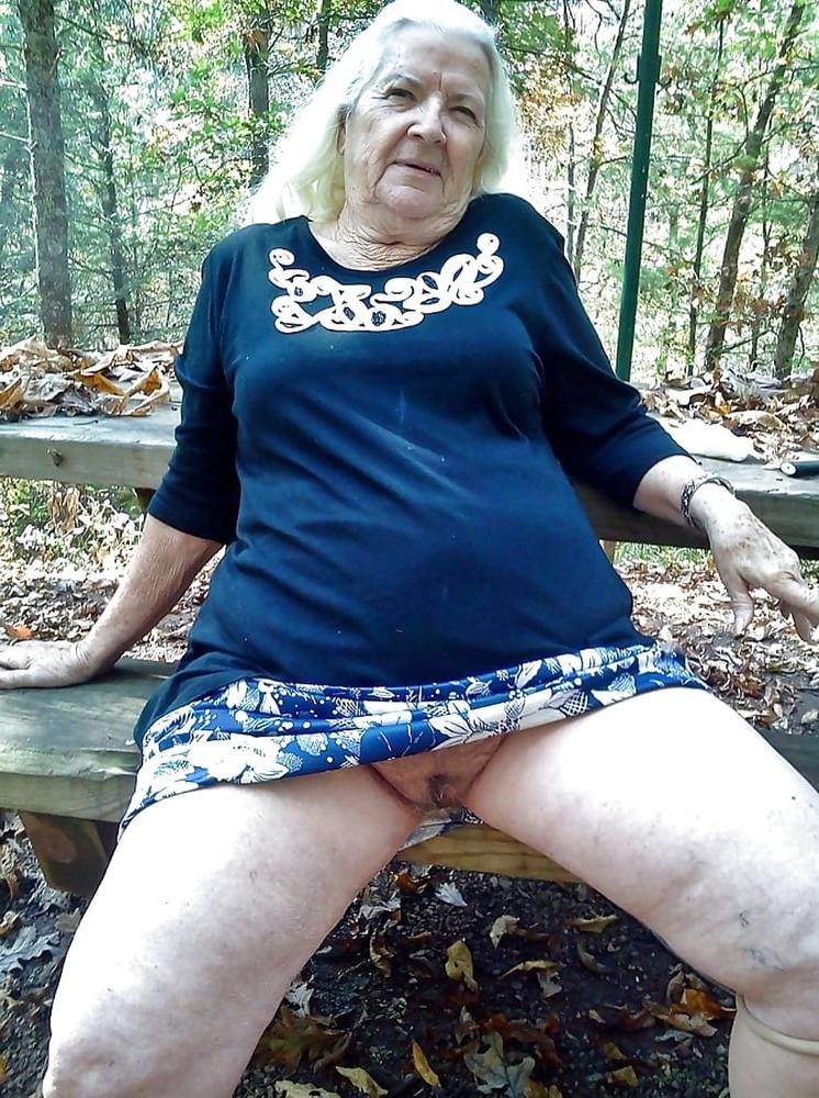 25P Older and hot 088 (No pants)