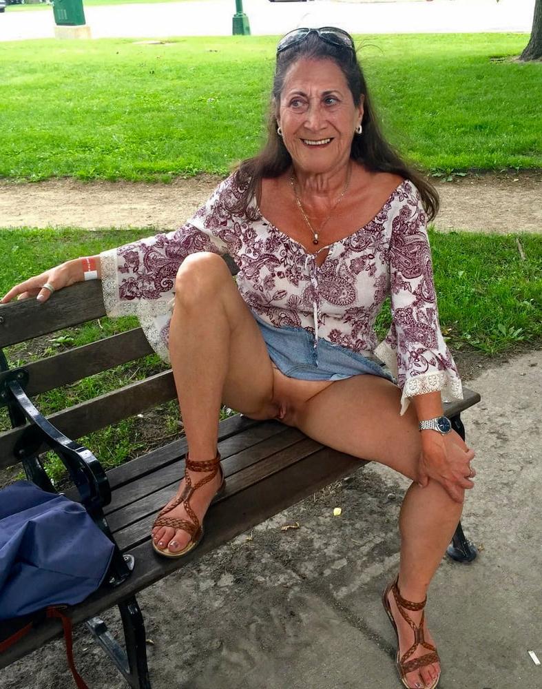 25P Older and hot 088 (No pants)