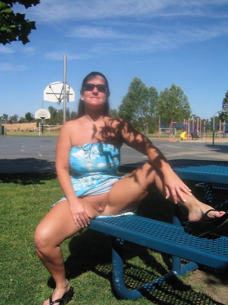 25P Older and hot 088 (No pants)