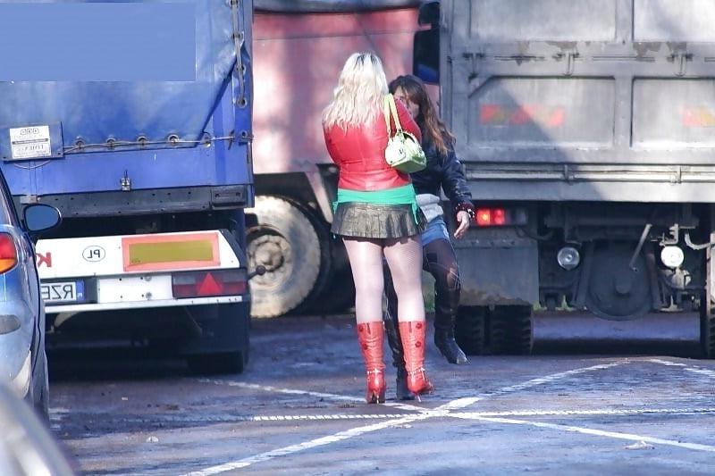 25P hooker