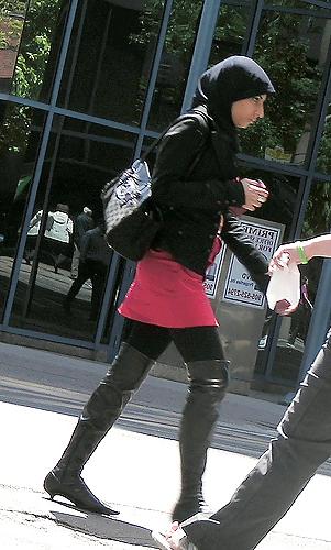 25P Non-porno Arab girl, with or without hijab  III