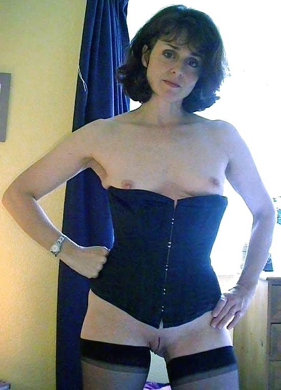 25P The good wife wears sexy lingerie