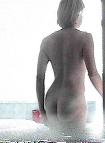 12P Someone's wife nude