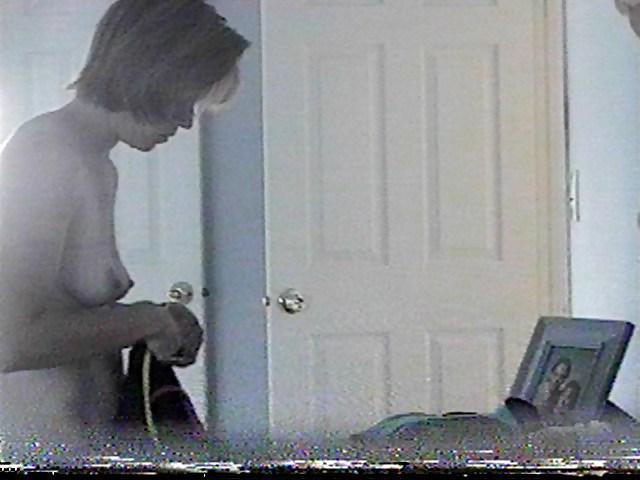 12P Someone's wife nude