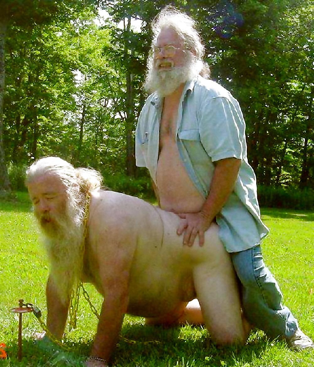 22P Not your average porn pics
