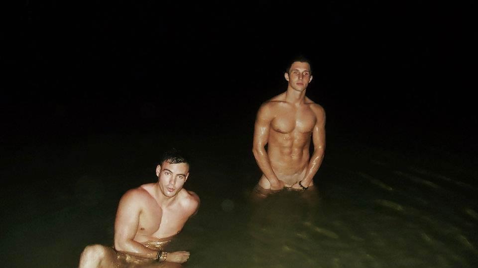 25P Skinny Dipping L by bootsandballs
