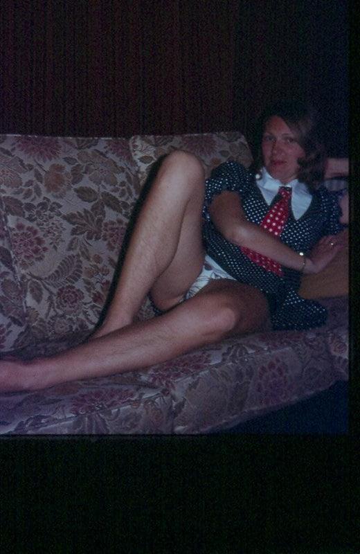 15P 70s housewife