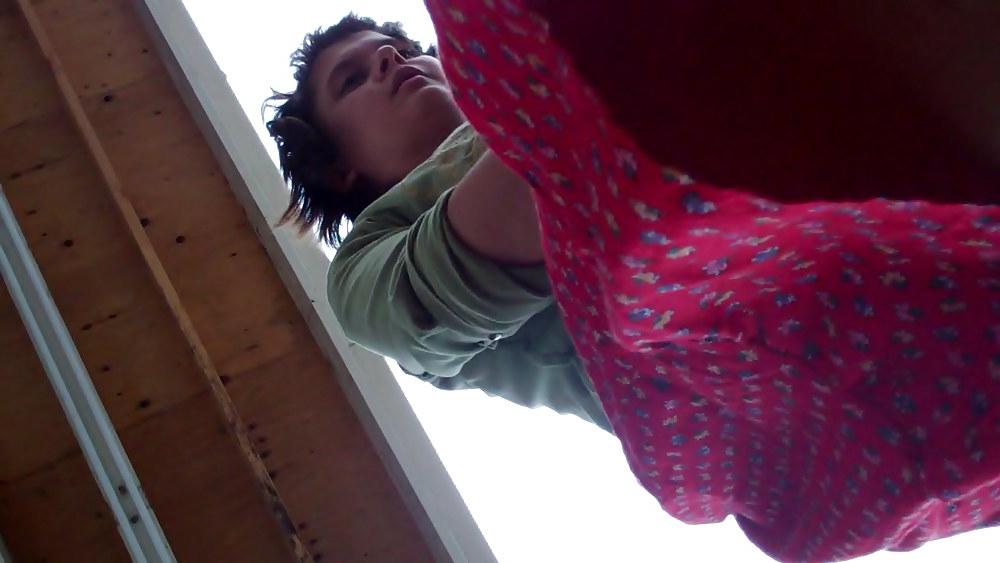 11P UPSKIRT VIDCAPS