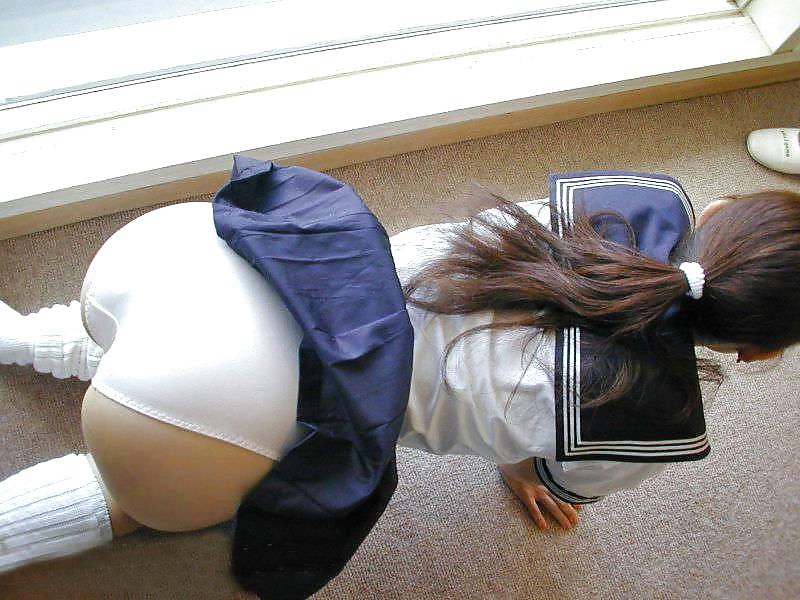 7P Asain Schoolgirl Panties