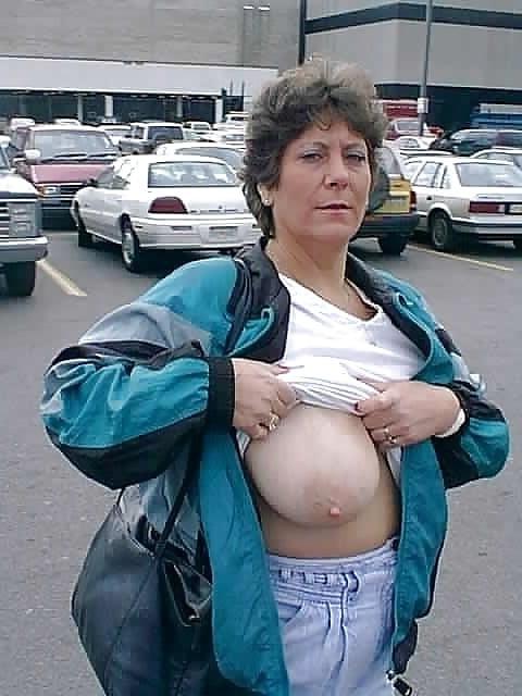 25P Show me your tits 061