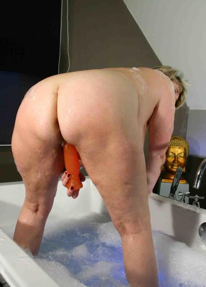 22P M like to show off 10