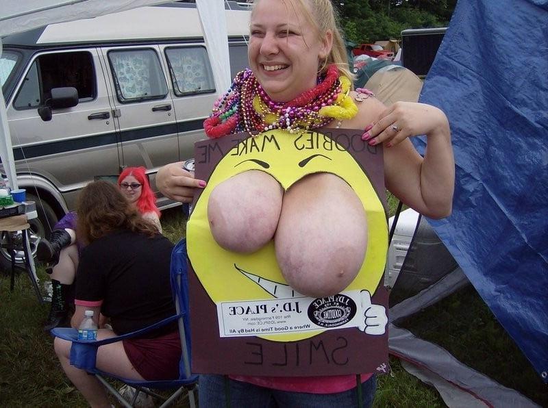 25P Show me your Tits