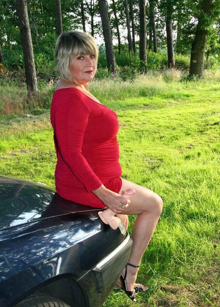 25P M like to show off 3
