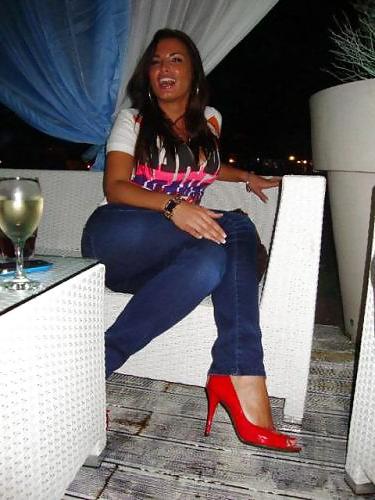 25P Girls in heels and nylon
