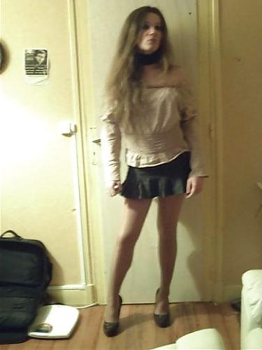25P Girls in heels and nylon