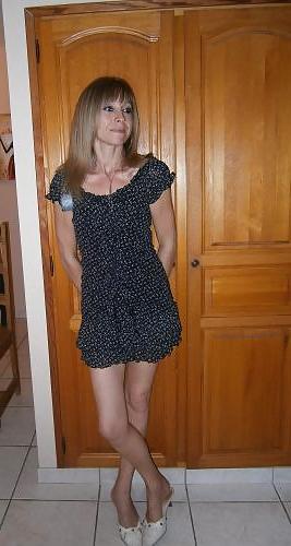 25P Girls in heels and nylon