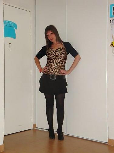 25P Girls in heels and nylon