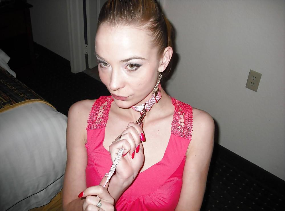 16P Sexy Collared Slave