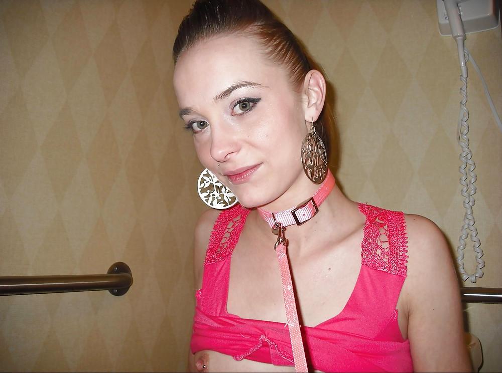 16P Sexy Collared Slave