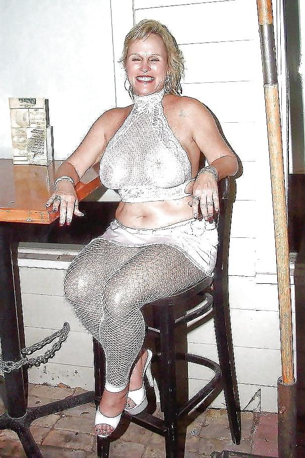25P MINI SKIRT MILF SLUTS 3