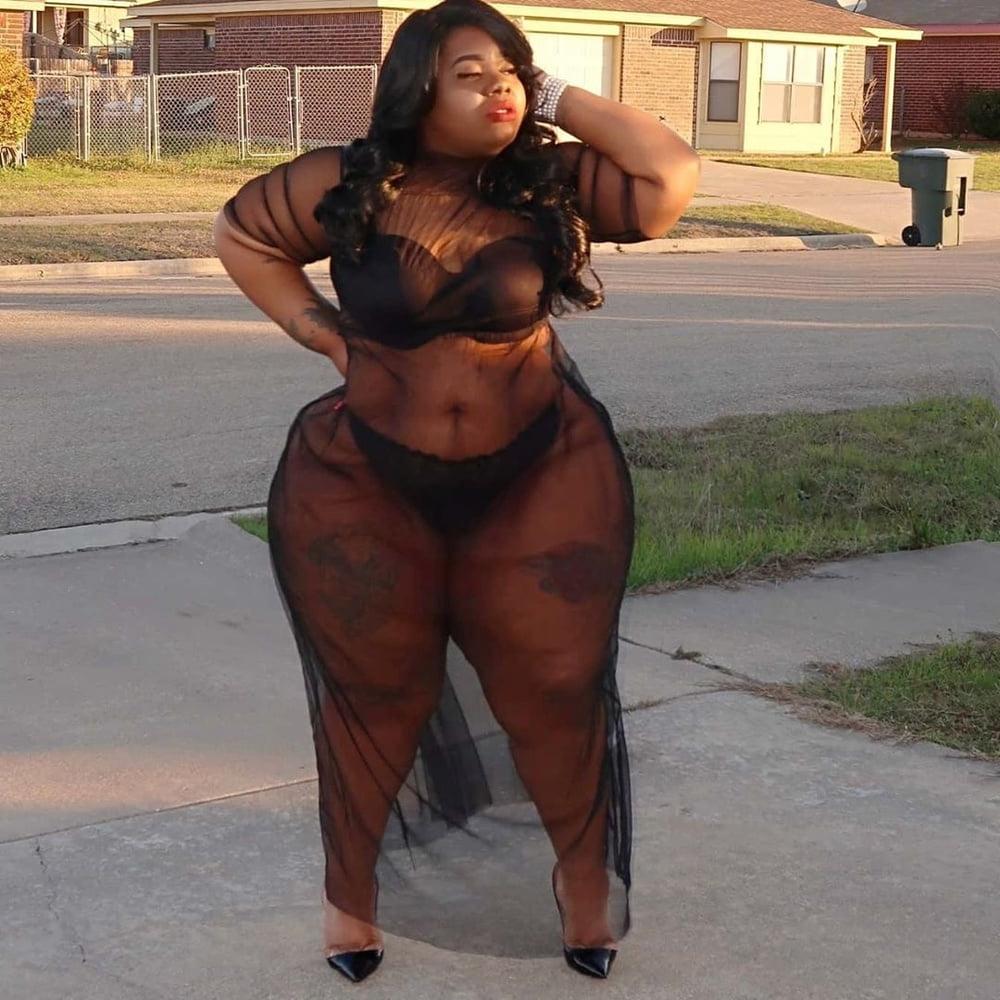 25P HUGE ASS