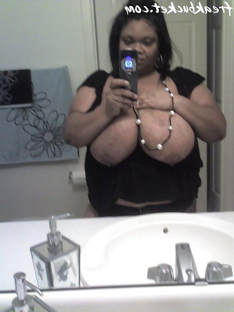 25P Huge Tits #4