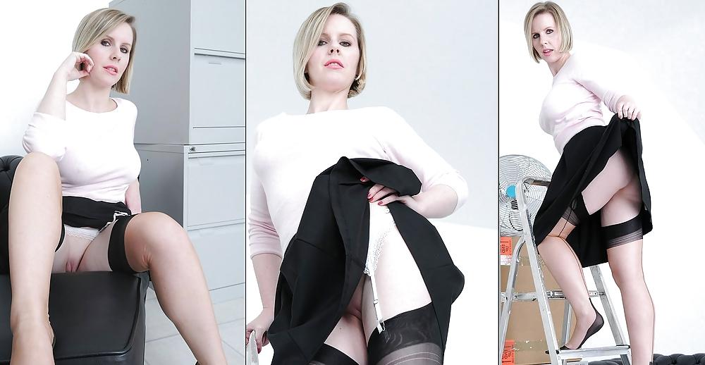 23P Vote for the best mature striptease