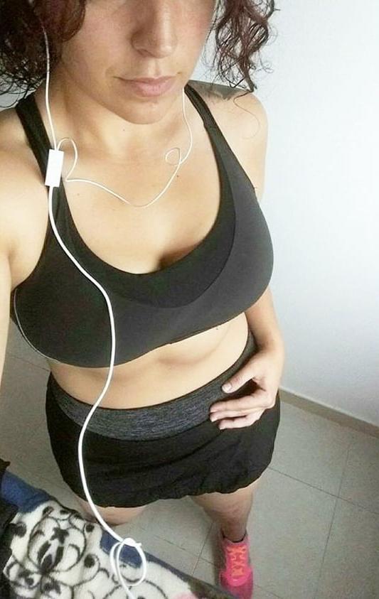 25P MY FRIEND RACHEL SEND ME HOT PICS WHEN SHE'S HORNY